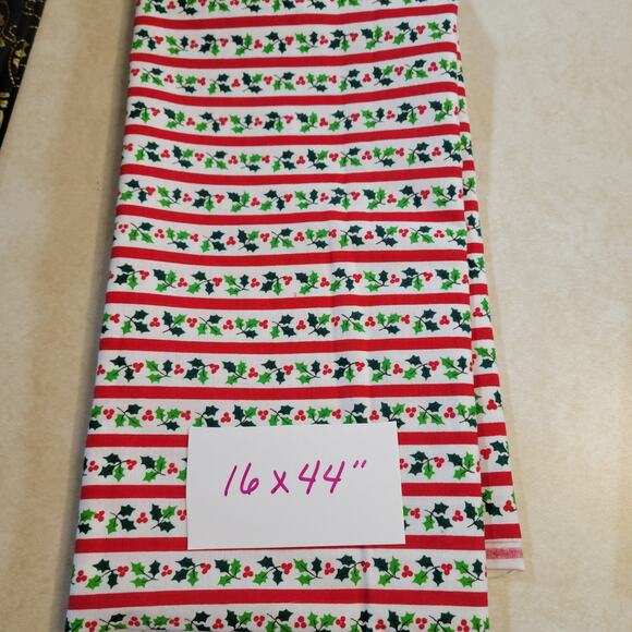 Cotton Fabric Lot Christmas Holly Green Red Floral Print 7 Pc Quilting Crafts - Picture 7 of 16
